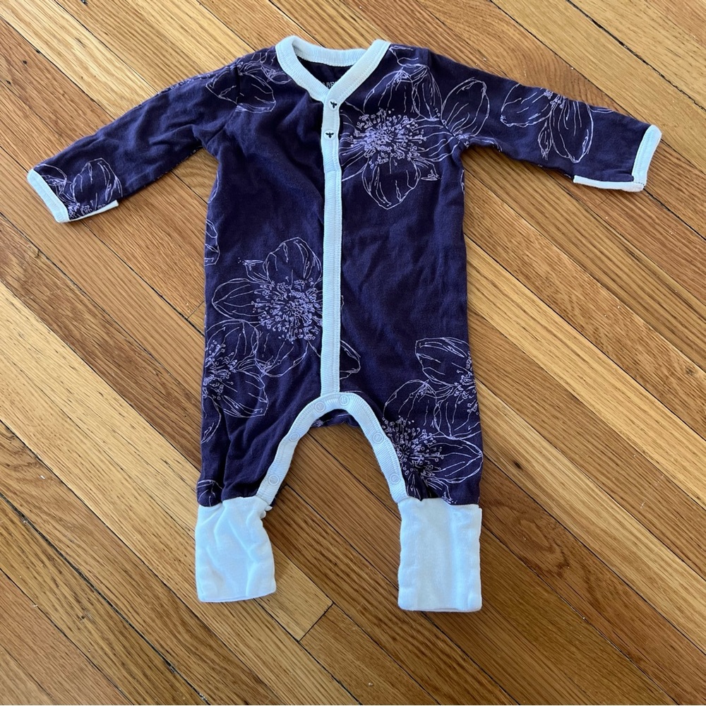 Burt’s Bees Baby outfit newborn